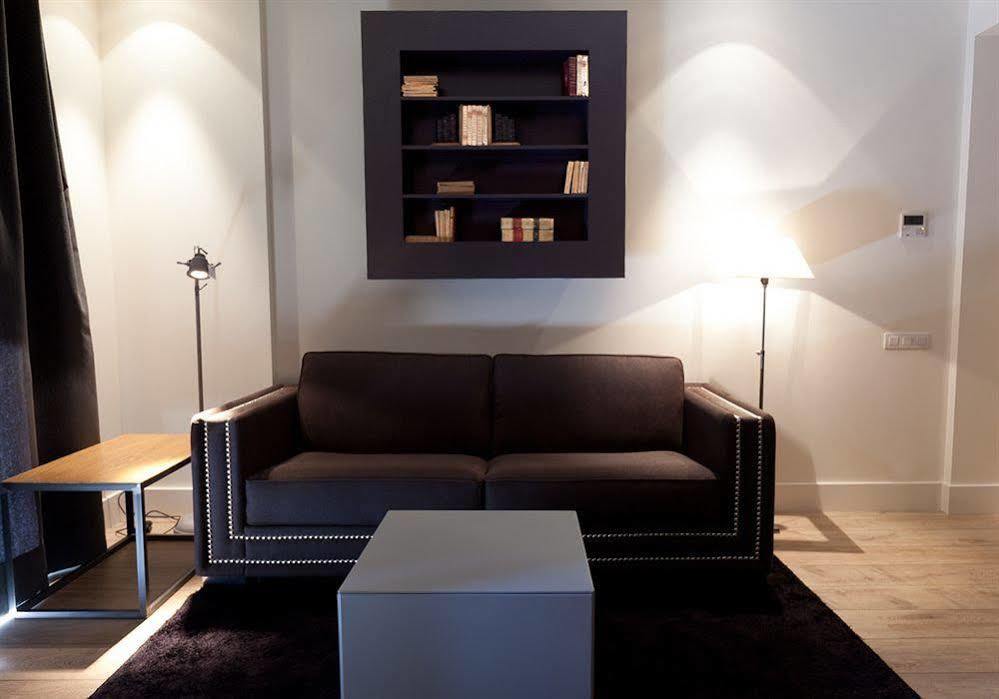 คอสโม อพาร์ตเมนต์ กอนเซล เด เซนต์ Apartment บาร์เซโลนา ภายนอก รูปภาพ
